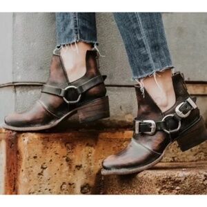 Freebird Truce Brown Sz 9